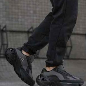 adidass Wonder Runner All Black
