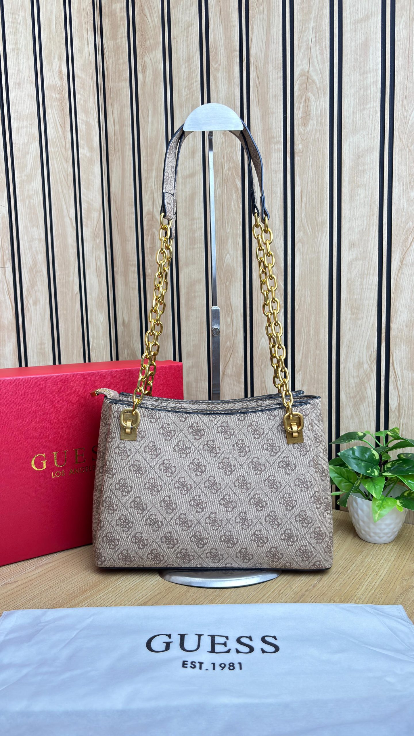 GUESSS SHOULDER BAG PRRMIUM SERIES - Image 6