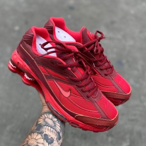 NIKEE SHOX 2025 RED GREY