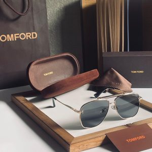 TOMM FORDD-SUNGLASSESS