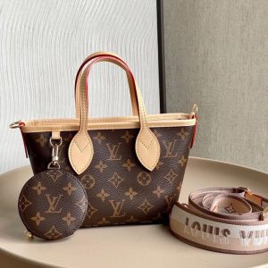 LouisE VuittonS Neverfull BB Handbag