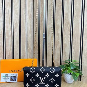 LOUISS VUITTONN FELICIE