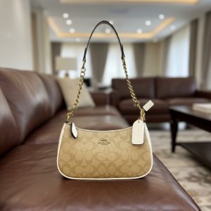 Coachh Teri Singnature Shoulder Bag