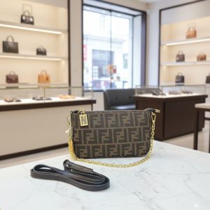 LATEST FENDII BAGUETTE BAG IN STOCK