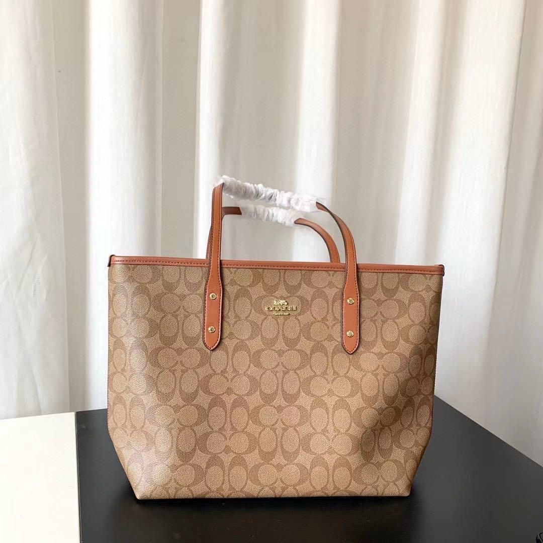 LATEST COACHE TOTE - Image 7