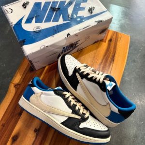 Nikes Air Jordan 1 Low Fragment X Travis Scott