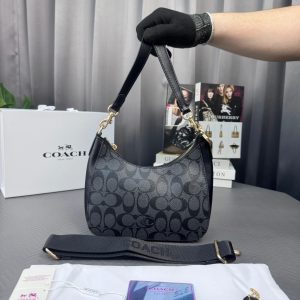 COACHE JULEIT LEATHER SHOULDER BAG 