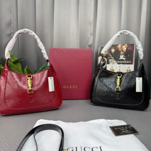 GUCCIS JACKIE SHOULDER BAG 