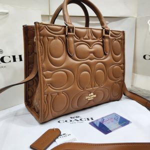 COACHE  MAGGIE MEDIUM SIZED TOTE BAG