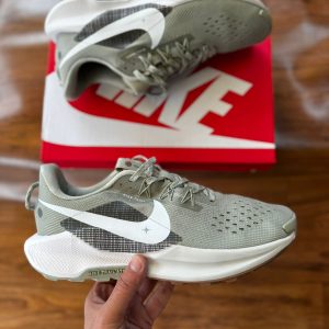 NIKES ZOOM TRIAL 2025