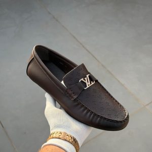 *1st Time in india🔥🔥* Product Name - *Louise Vuittone Leather Loffer