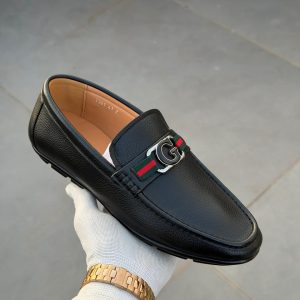 GUCCIS LEATHER LOAFERS Black*