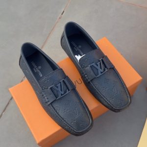 *1st Time in india🔥🔥* *Louise VuittonePremium Leather Loafer