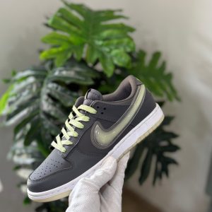 *Limited glow editiNikes Dunk Low "Halloween Glow in the Dark"