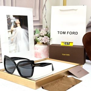 TOMS FORD