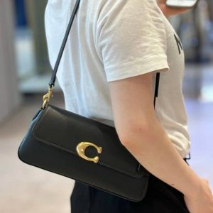 Latest Coache Jet Shoulder Bag In Signature Canvas Leather