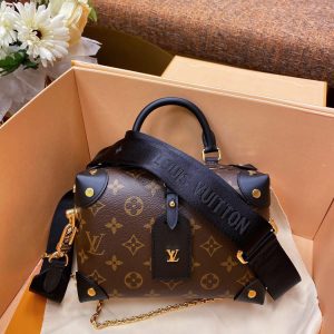 Louise Vuittons Petite Mall