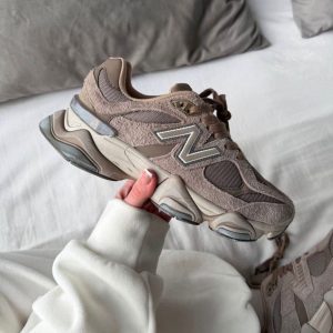 *New Balances 9060 Mushroom