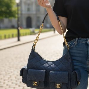 *LUXURY CHANELES HANDBAG